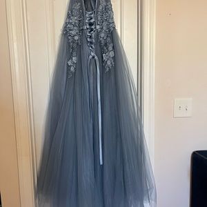 Very pretty blue prom and pageant dress.
